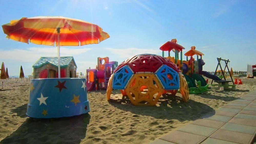 Hotel Mamy Rimini Exterior photo